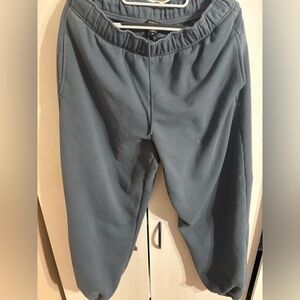 WOMENS ATHLETA SWEATS SIZE MEDIUM IN GREAT CONDITION